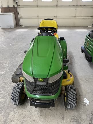 Image of John Deere X330 equipment image 1