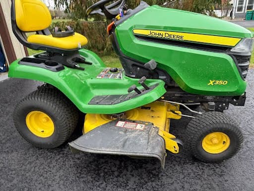 Image of John Deere X350 equipment image 3