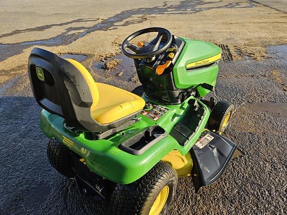 Image of John Deere X350 equipment image 4