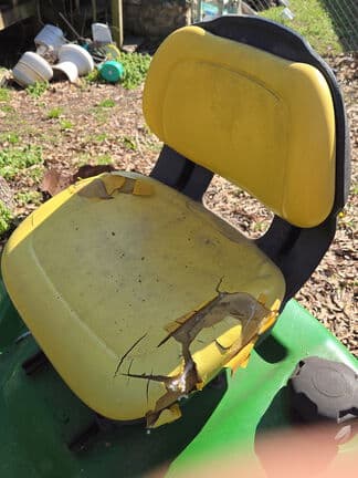 Image of John Deere X350 equipment image 3