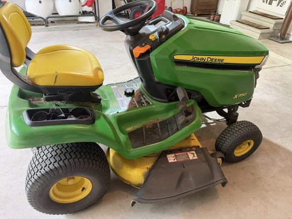 Image of John Deere X350 equipment image 1