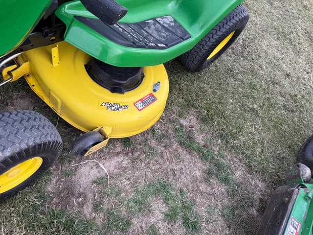 Image of John Deere X350 equipment image 3