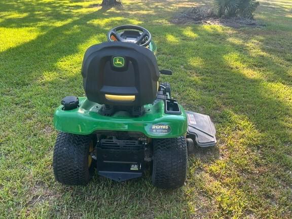 Image of John Deere X350 equipment image 4