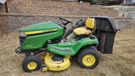 Image of John Deere X354 equipment image 1