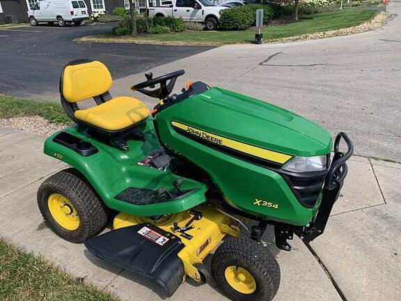 Image of John Deere X354 equipment image 3