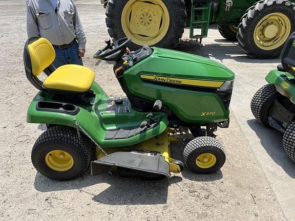 Image of John Deere X370 Primary image