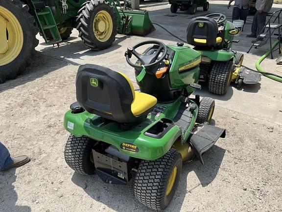 Image of John Deere X370 equipment image 2