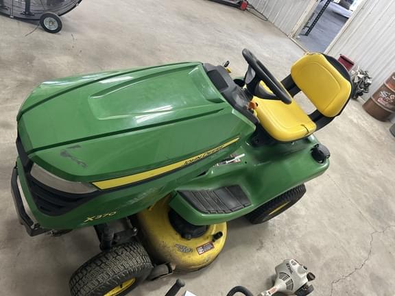 Image of John Deere X370 equipment image 1