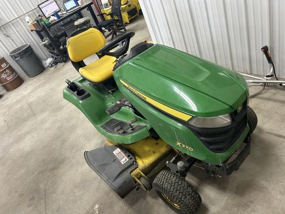 2018 John Deere X370 Equipment Image0