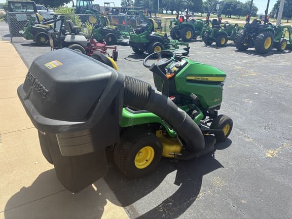 Image of John Deere X370 equipment image 2