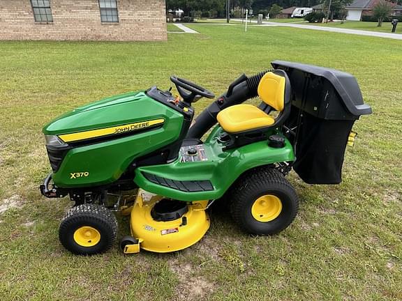 Image of John Deere X370 Primary image