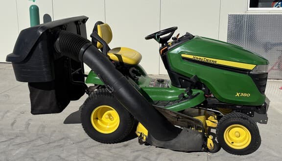 Image of John Deere X380 equipment image 1