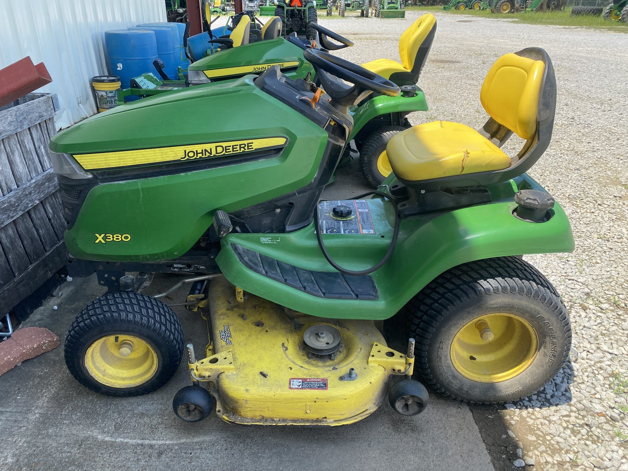 2018 John Deere X380 Equipment Image0