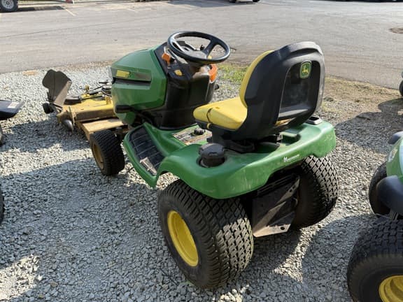 Image of John Deere X380 equipment image 4