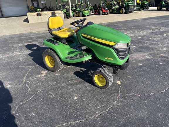 Image of John Deere X380 equipment image 1