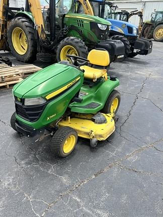 Image of John Deere X380 equipment image 1