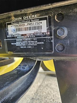 Image of John Deere X380 equipment image 4