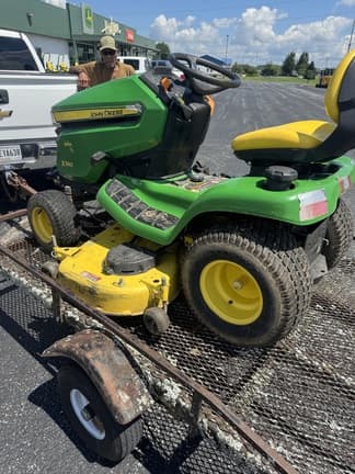 Image of John Deere X380 equipment image 3
