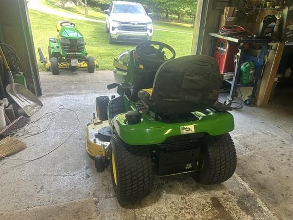 Image of John Deere X380 equipment image 4