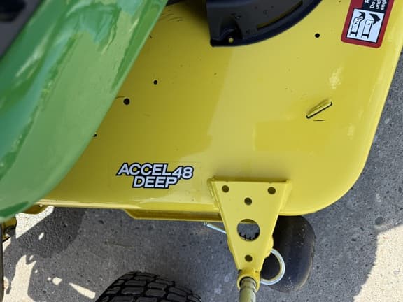 Image of John Deere X380 equipment image 4