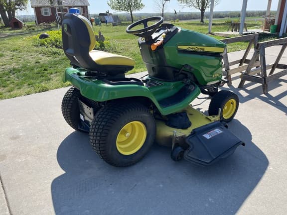 Image of John Deere X380 equipment image 2