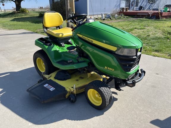 Image of John Deere X380 equipment image 3