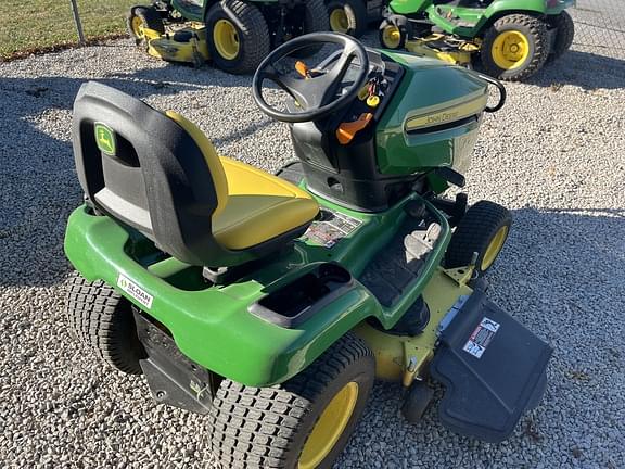 Image of John Deere X390 equipment image 3