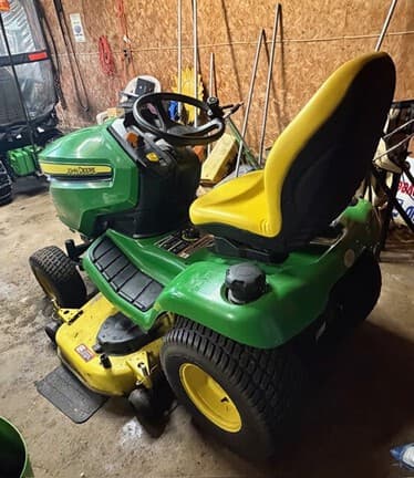 Image of John Deere X390 equipment image 3