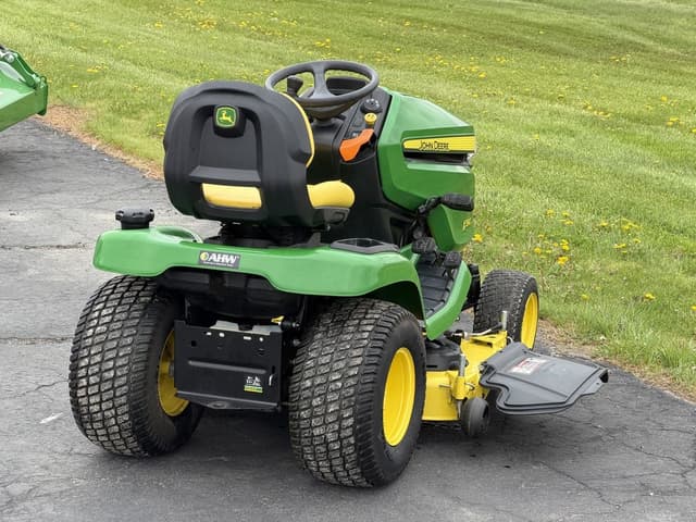Image of John Deere X390 equipment image 4