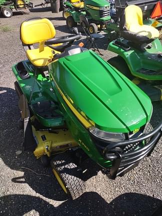 Image of John Deere X390 equipment image 1