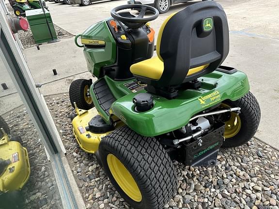 Image of John Deere X394 equipment image 3