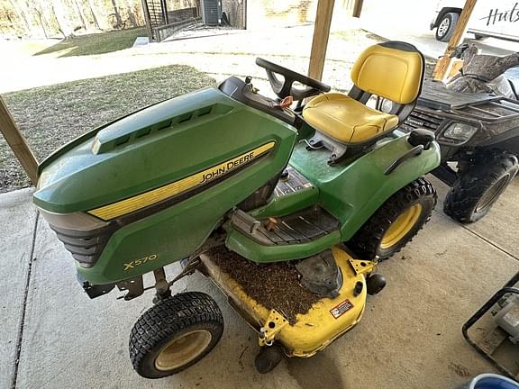 Image of John Deere X570 equipment image 1