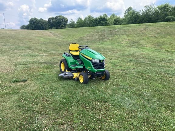 Image of John Deere X570 equipment image 2