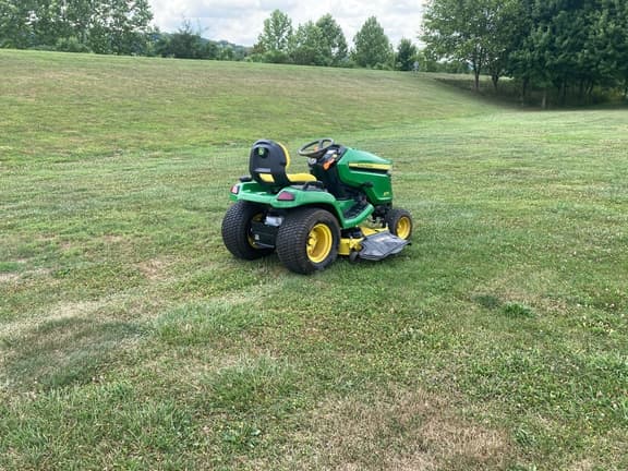 Image of John Deere X570 equipment image 3