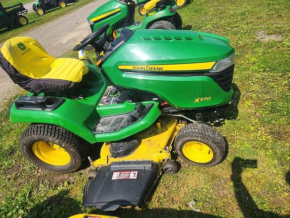 Image of John Deere X570 equipment image 2
