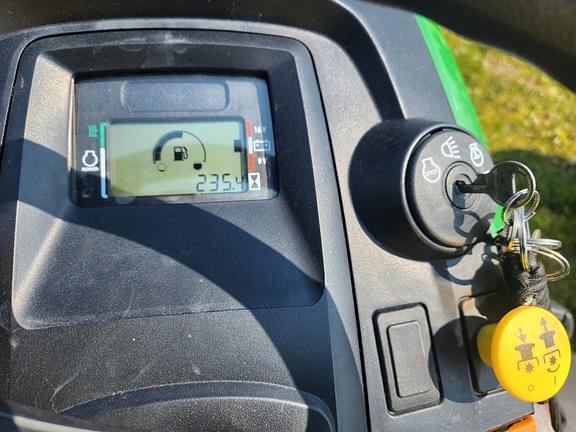 Image of John Deere X570 equipment image 4