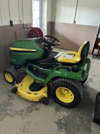 Image of John Deere X570 equipment image 1