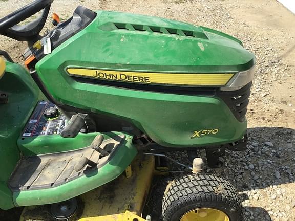 Image of John Deere X570 equipment image 1