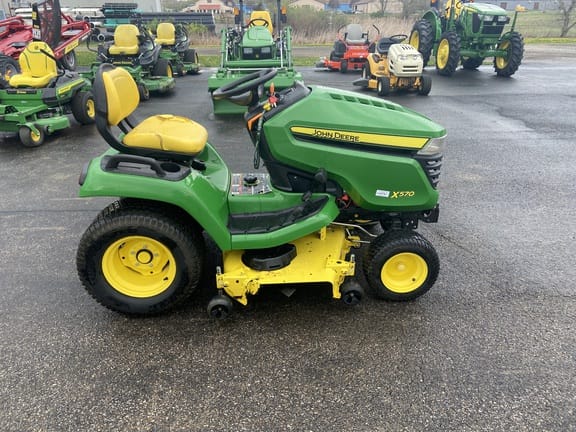 2018 John Deere X570 Equipment Image0