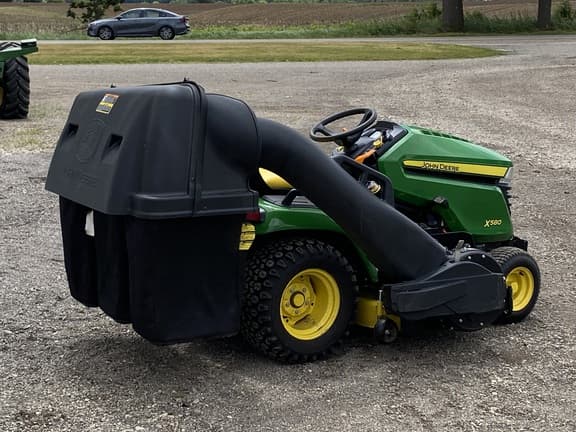 Image of John Deere X580 equipment image 2