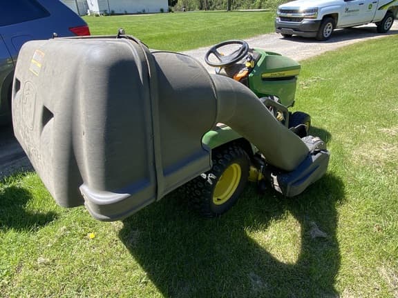 Image of John Deere X580 equipment image 2