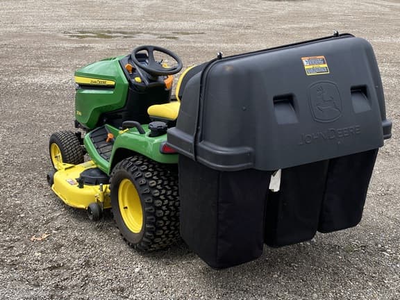 Image of John Deere X580 equipment image 4