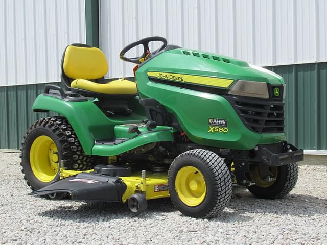 Image of John Deere X580 equipment image 2