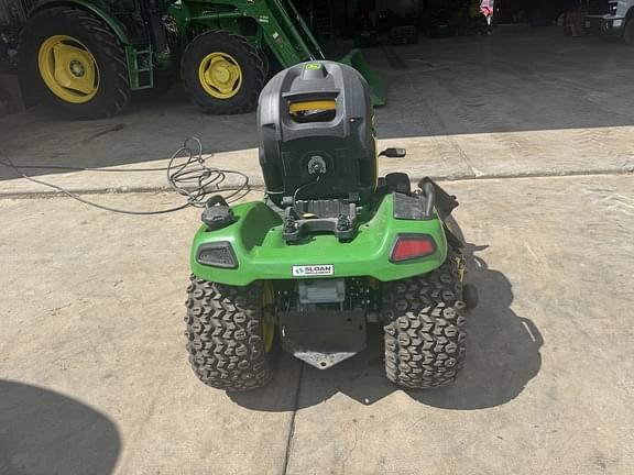 Image of John Deere X580 equipment image 2