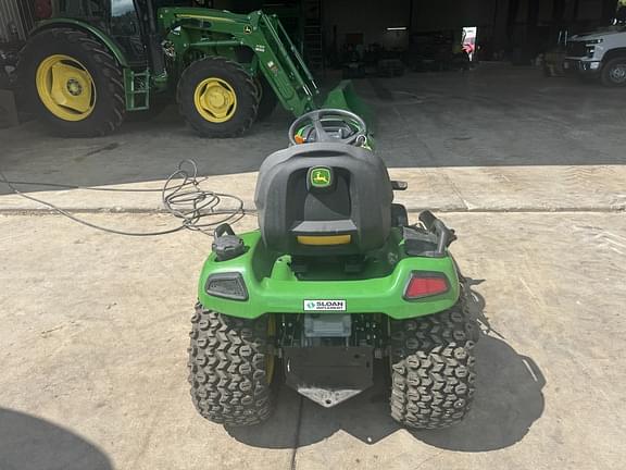 Image of John Deere X580 equipment image 3