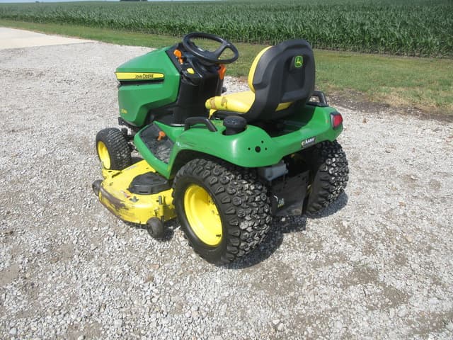 Image of John Deere X580 equipment image 2