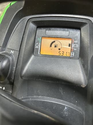 Image of John Deere X580 equipment image 4