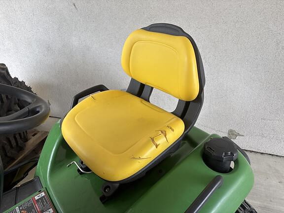 Image of John Deere X580 equipment image 3