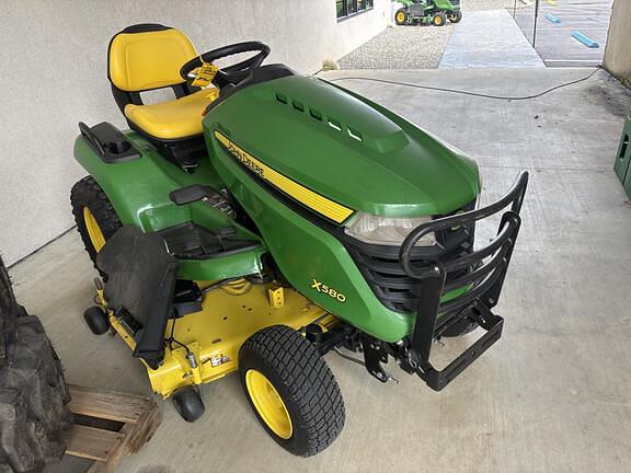 Image of John Deere X580 equipment image 1