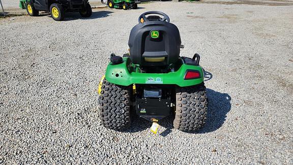 Image of John Deere X580 equipment image 2